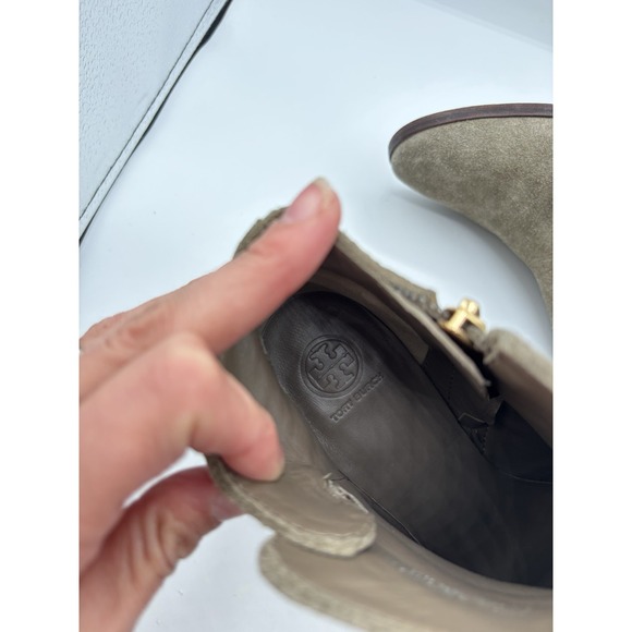 Tory Burch Taupe Suede Ankle Bootie Block Heel Size 9 Round Toe - Picture 5 of 8